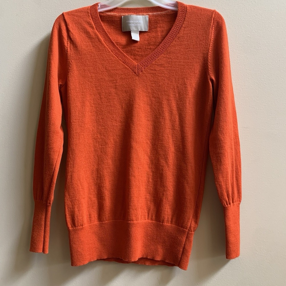 BANANA REPUBLIC pullover sweater 100% merino wool orange v neck SZ-Small women's